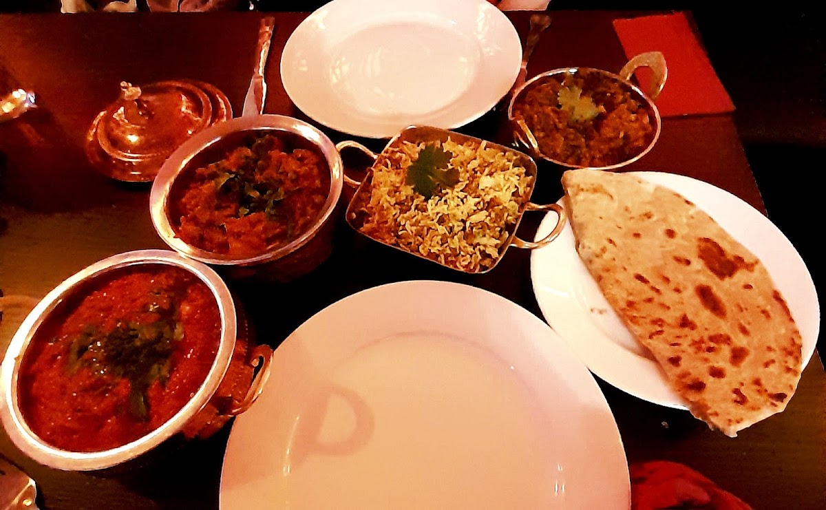 Mostyn Tandoori-8