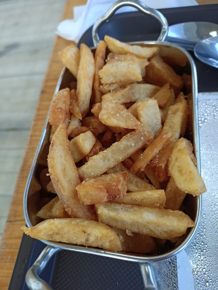 Moule Brothers-6