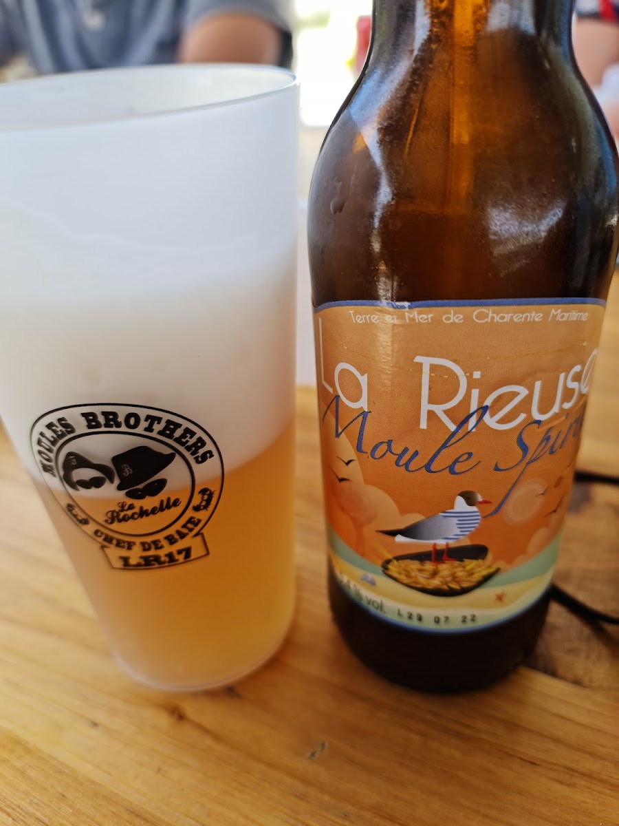 Moule Brothers-8