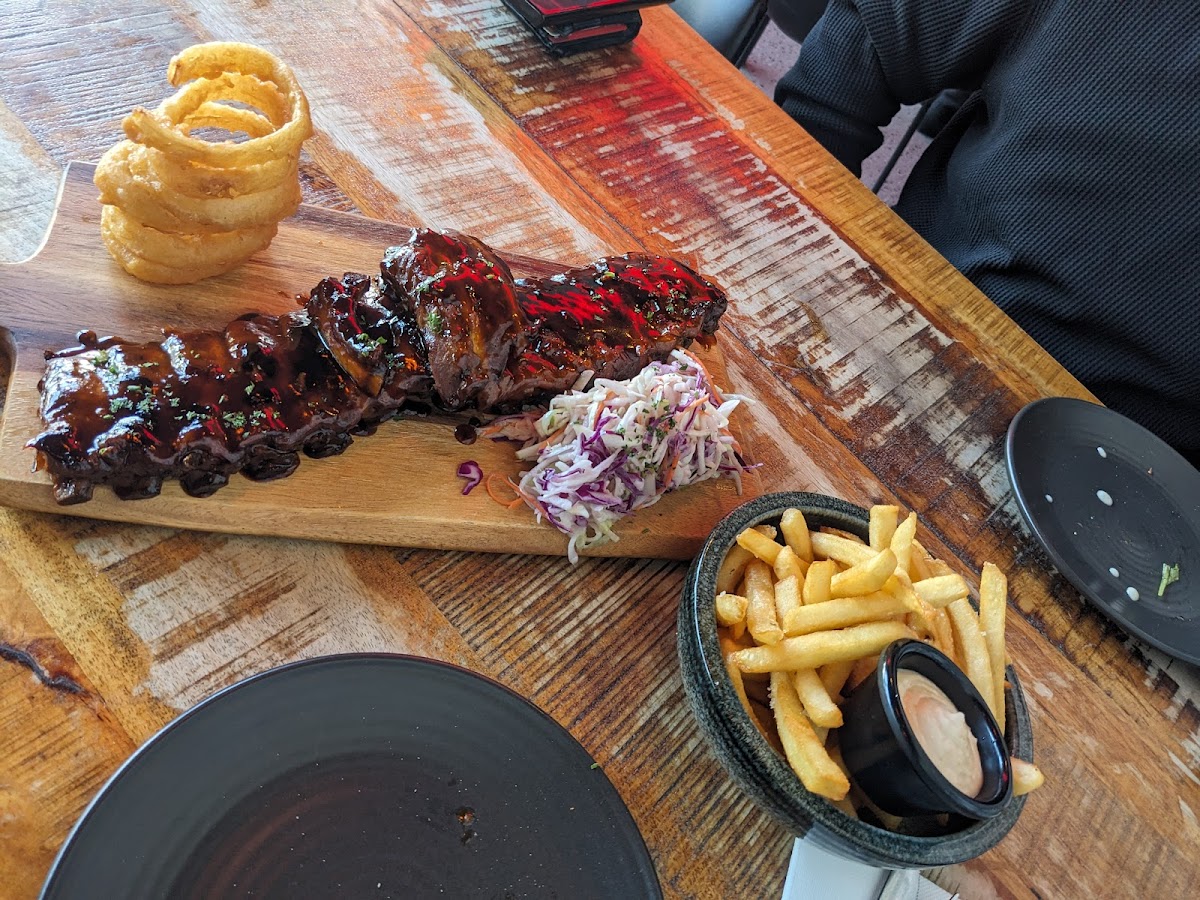 Mr Brooks Stonegrill & Bar-8