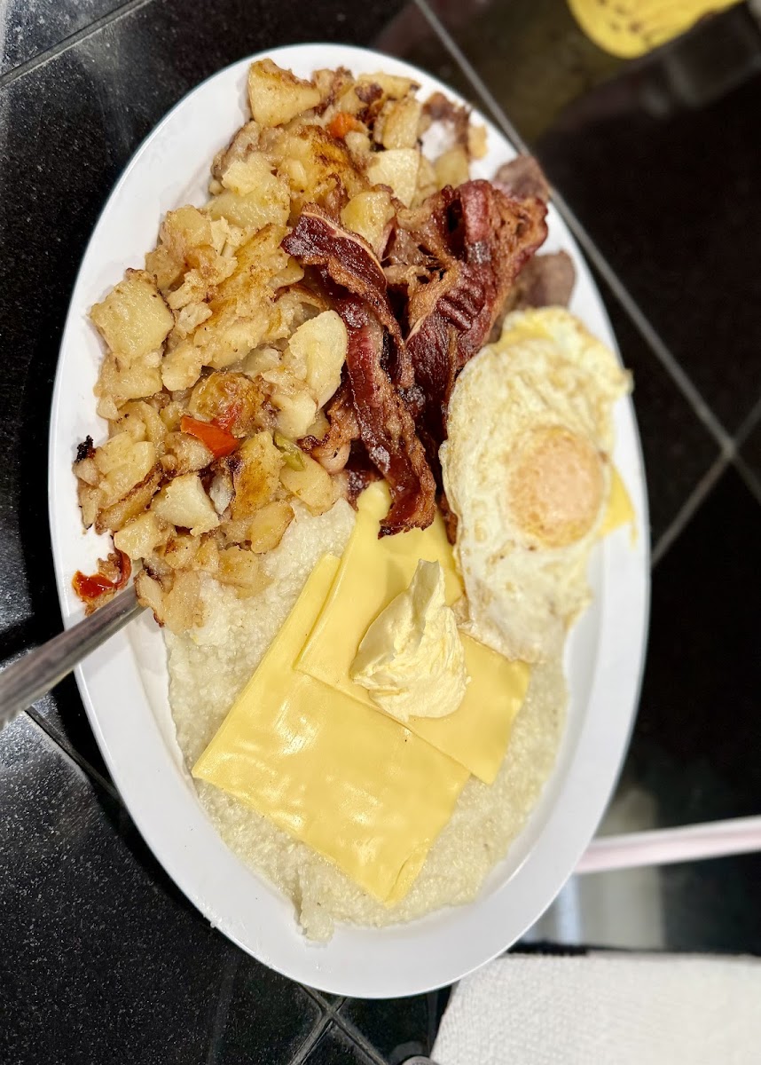 Mr. Burgandy's Breakfast Luncheonette-3