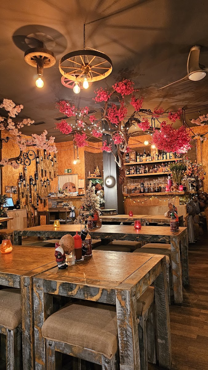 Mr. Le Restaurant-3