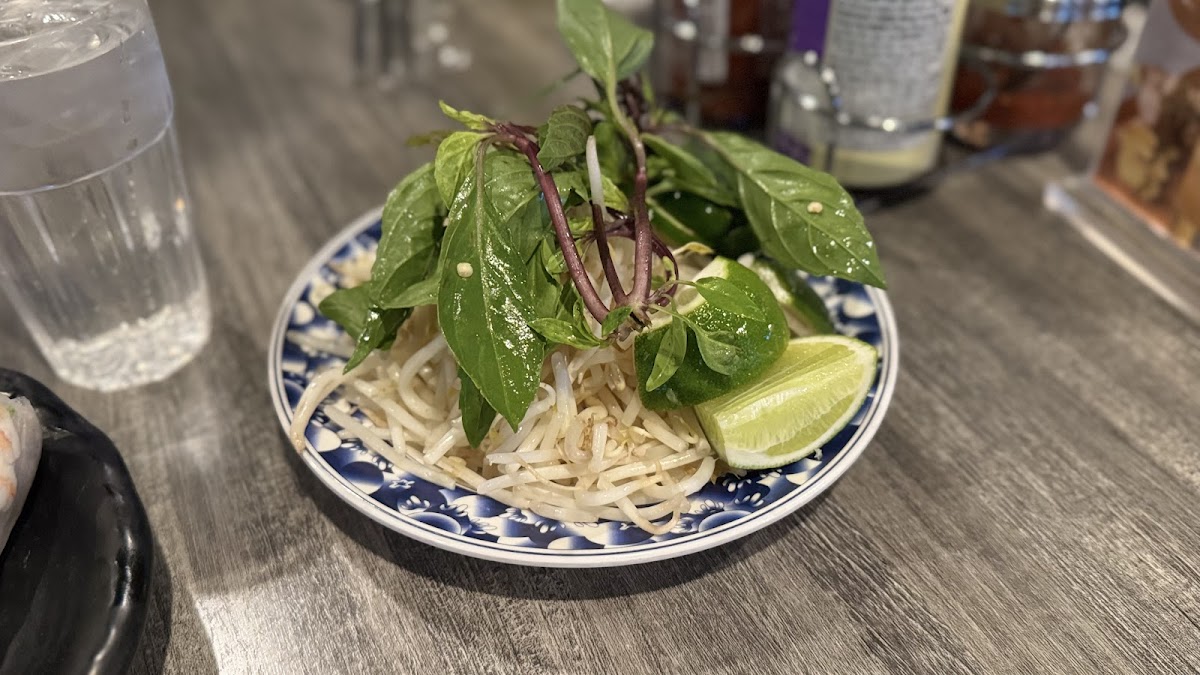 Mr. Pho - California Kitchen & Bar-10