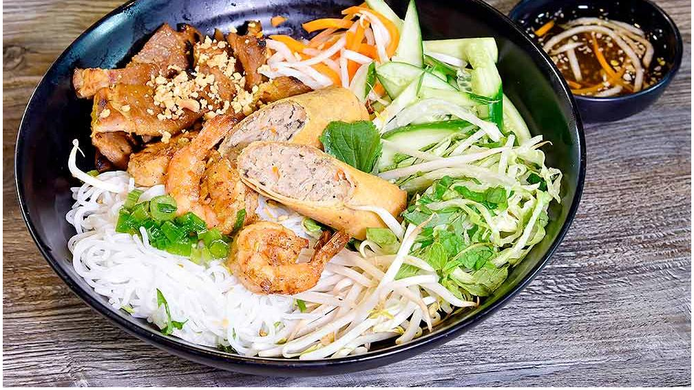 Mr. Pho - California Kitchen & Bar-3