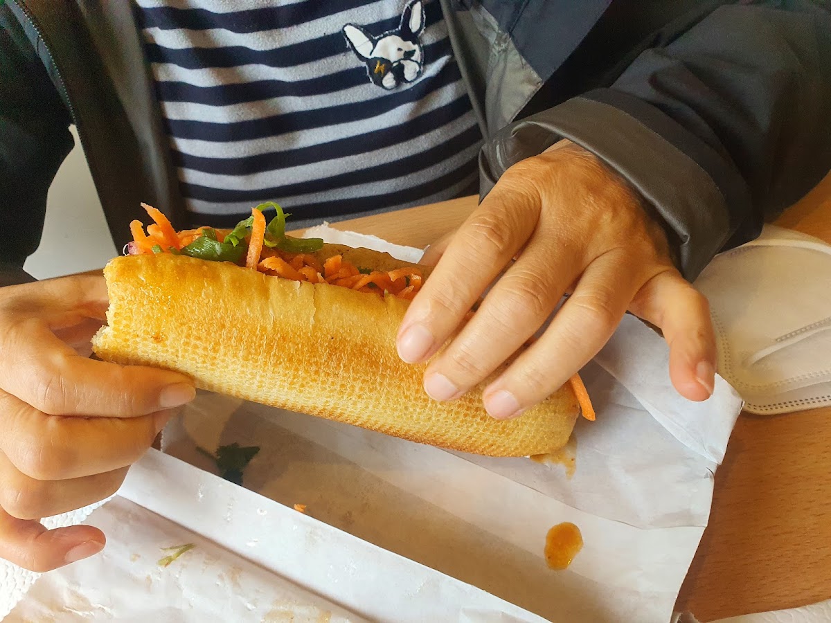 Mrs 3 Banh Mi-8