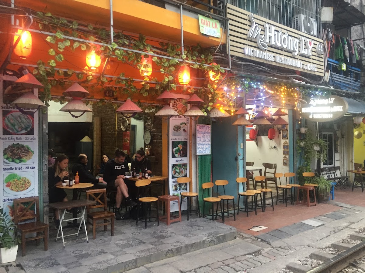 Ms Hương Ly Vietnamese Restaurant - Drinks & Vegetarian Food