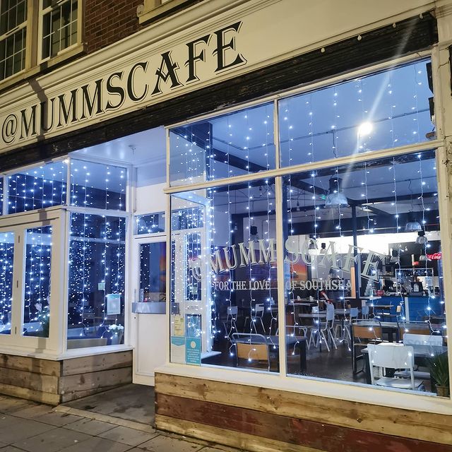 Mumms Cafe