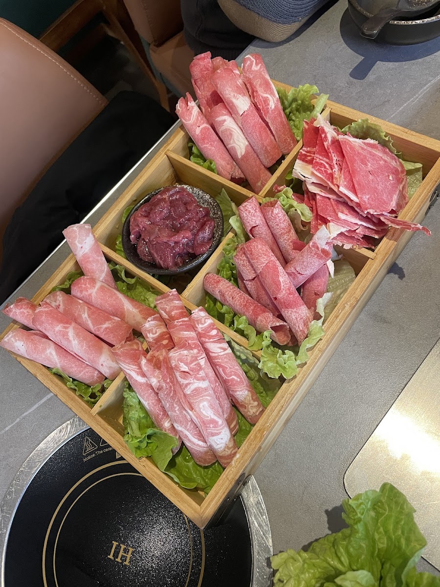 Mumu Hotpot & Bbq-8