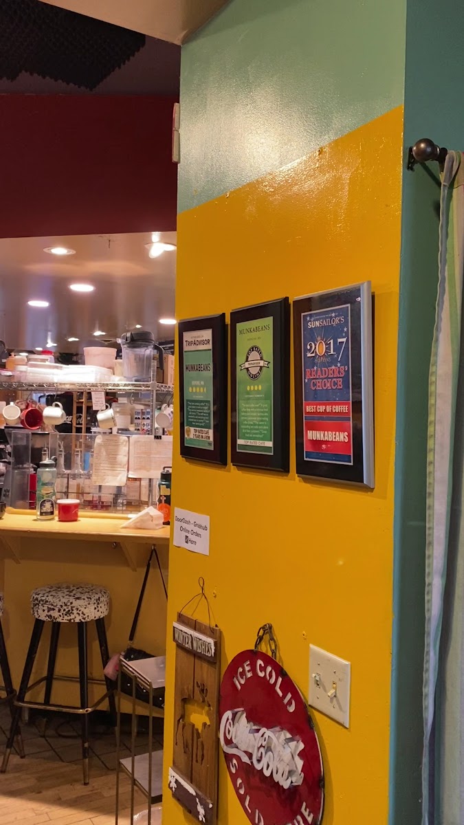 Munkabeans Coffeehouse-2