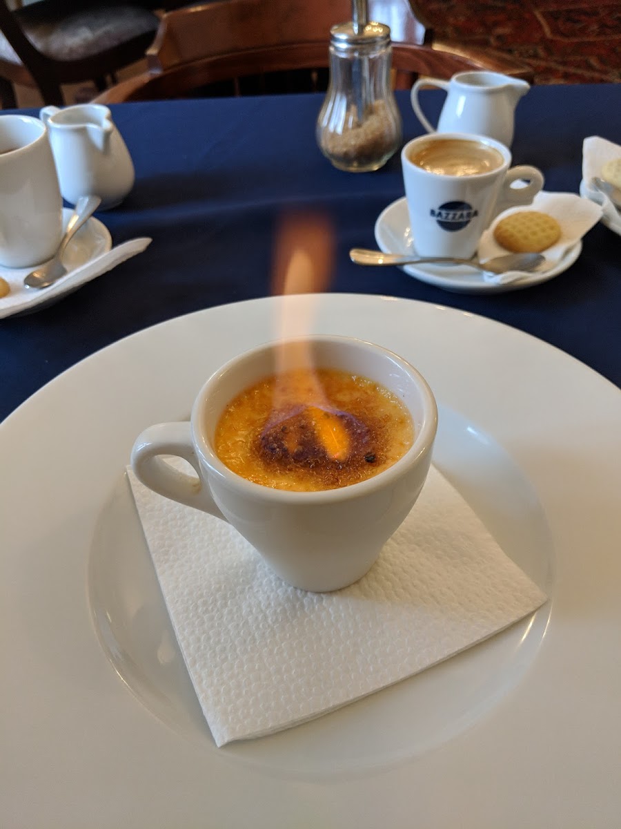 Múzická Kavárna A Restaurace La Boema Radnice-5