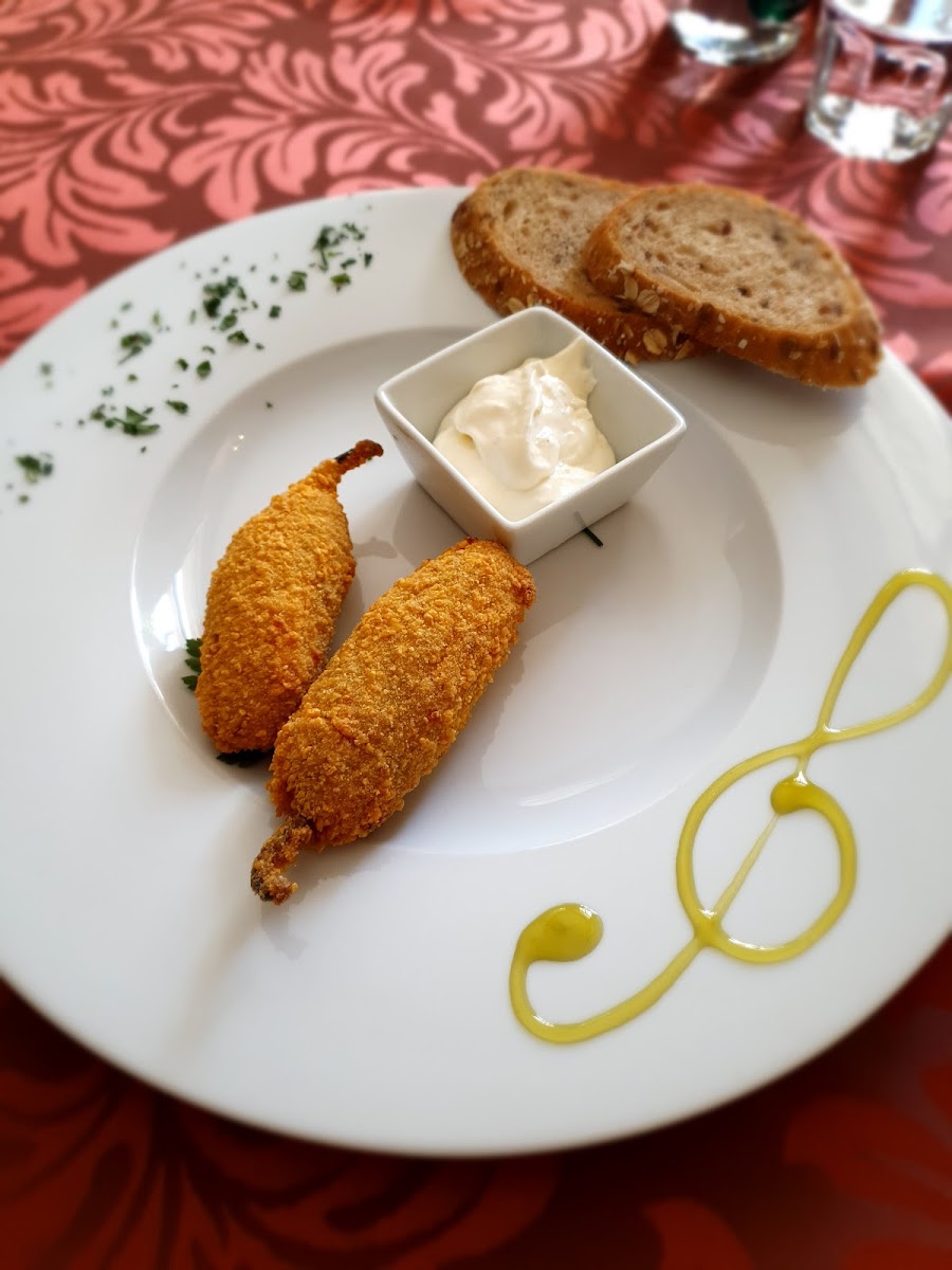 Múzická Kavárna A Restaurace La Boema Radnice-8