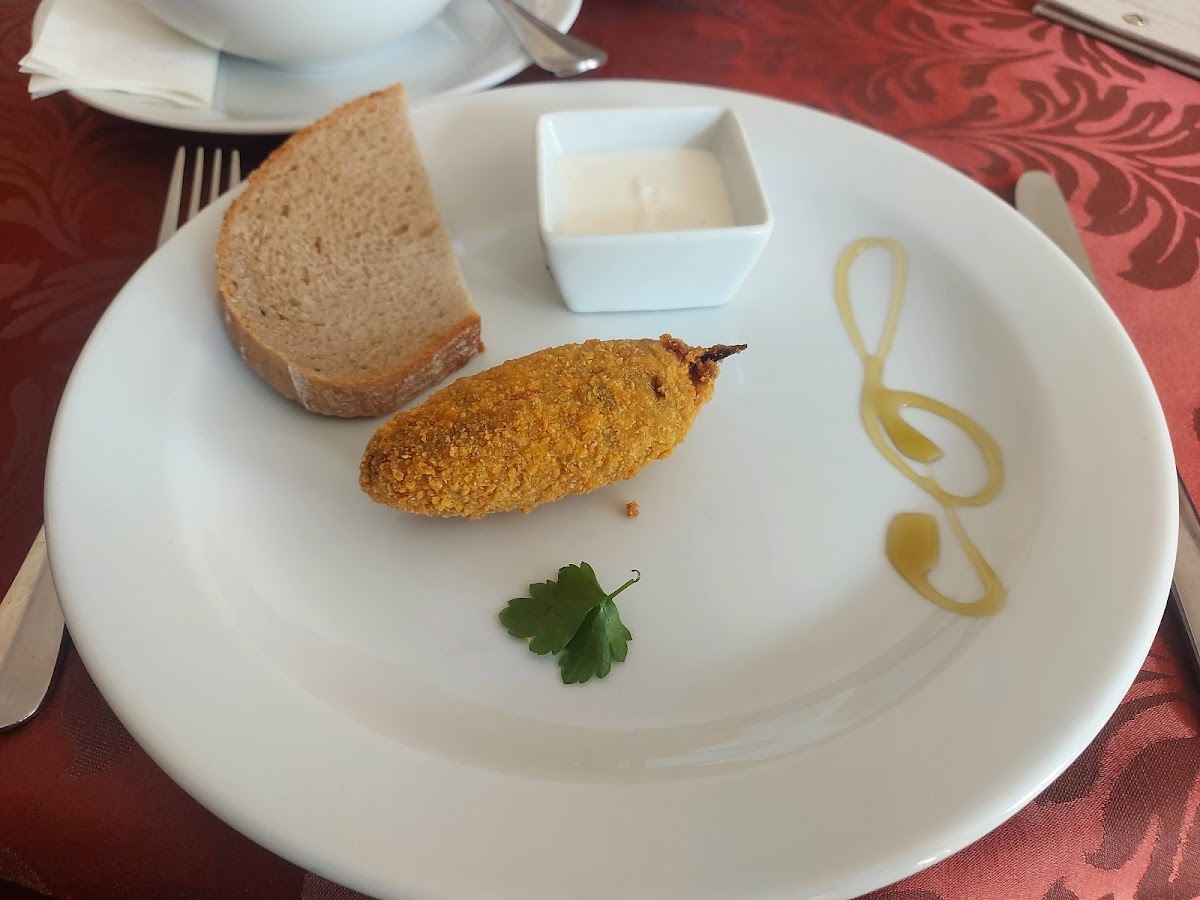 Múzická Kavárna A Restaurace La Boema Radnice-9