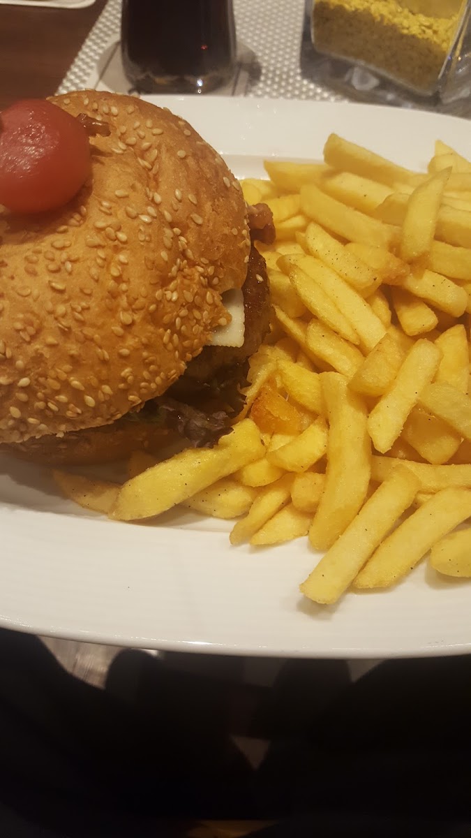 Mybernsteinsee Restaurant-10