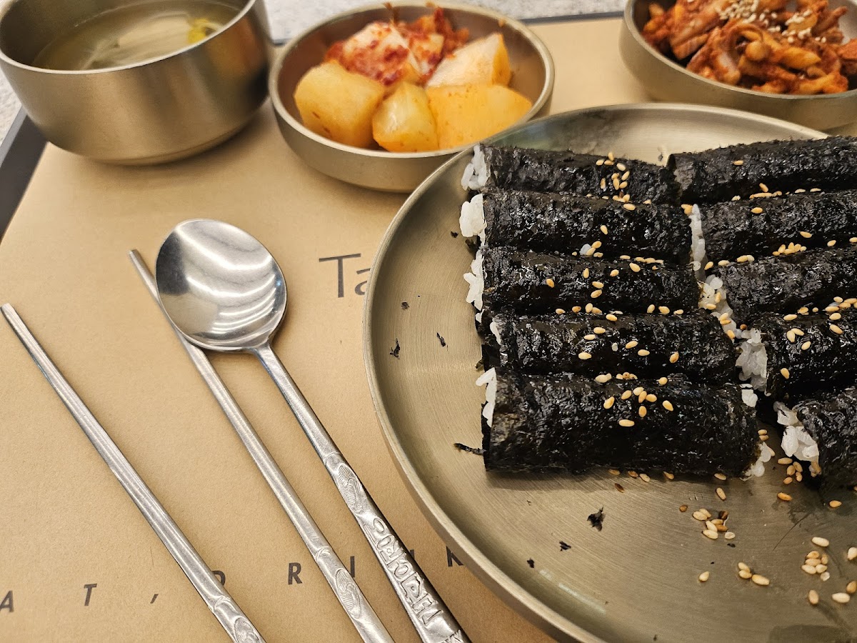 Myeongdongchungmu Gimbap-4