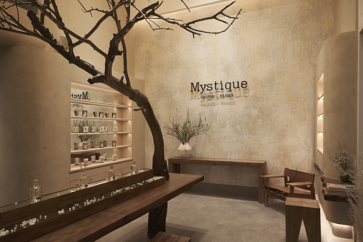 Mystique Parfum & Café
