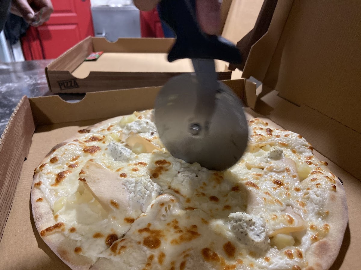 Naan'z Pizzeria Fast Food