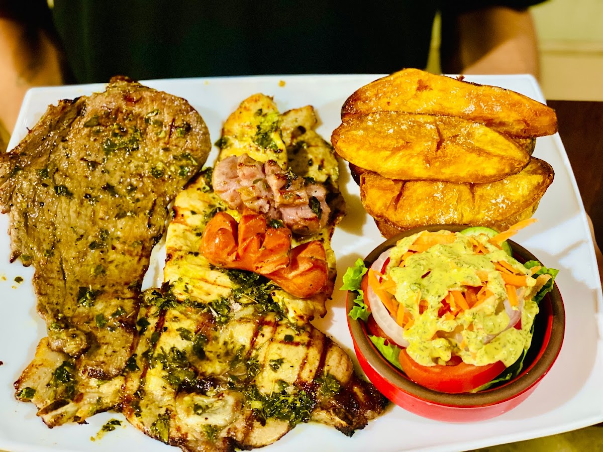 Nacho Steak House Tena-3