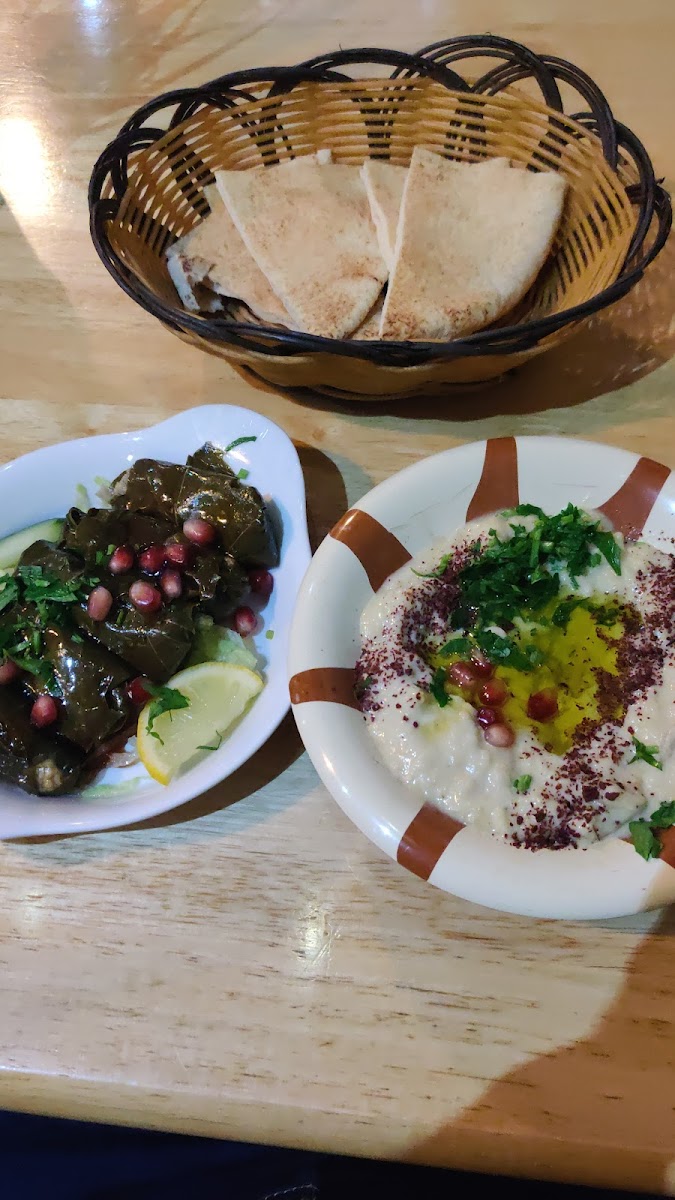 Nana's Restaurant & Lounge-5