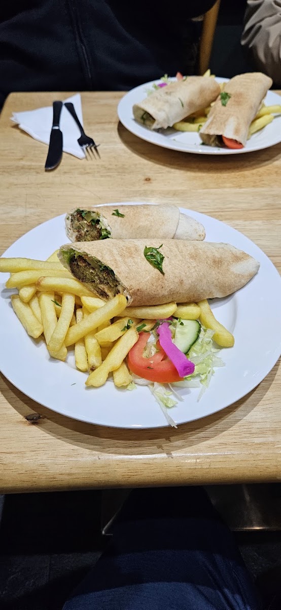 Nana's Restaurant & Lounge-8