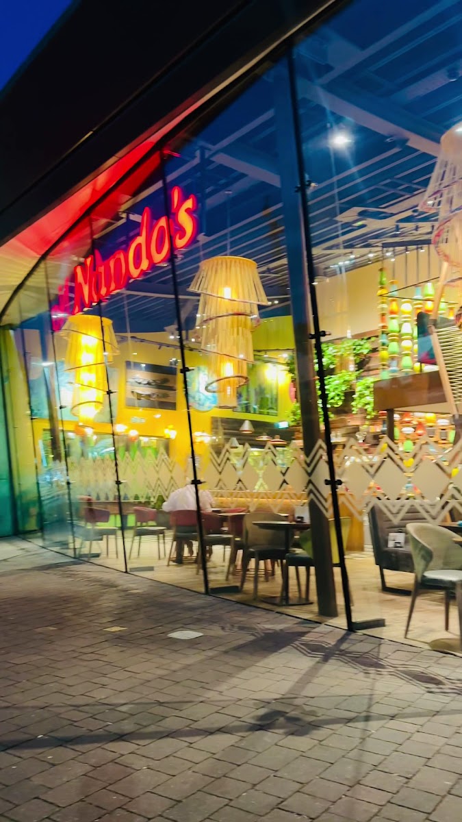 Nando's Cobham Services-2