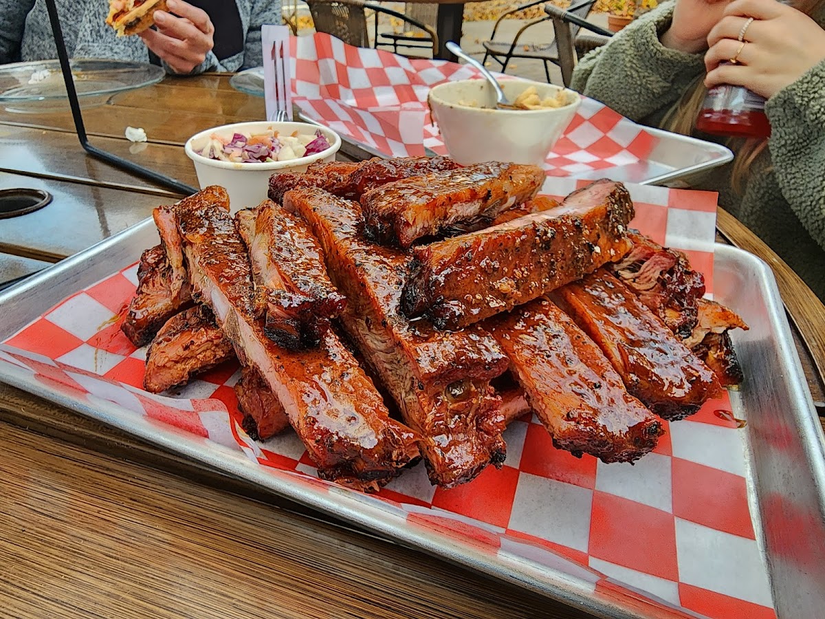 Naples Wood Fired Pizza & Smokehouse Bbq-10