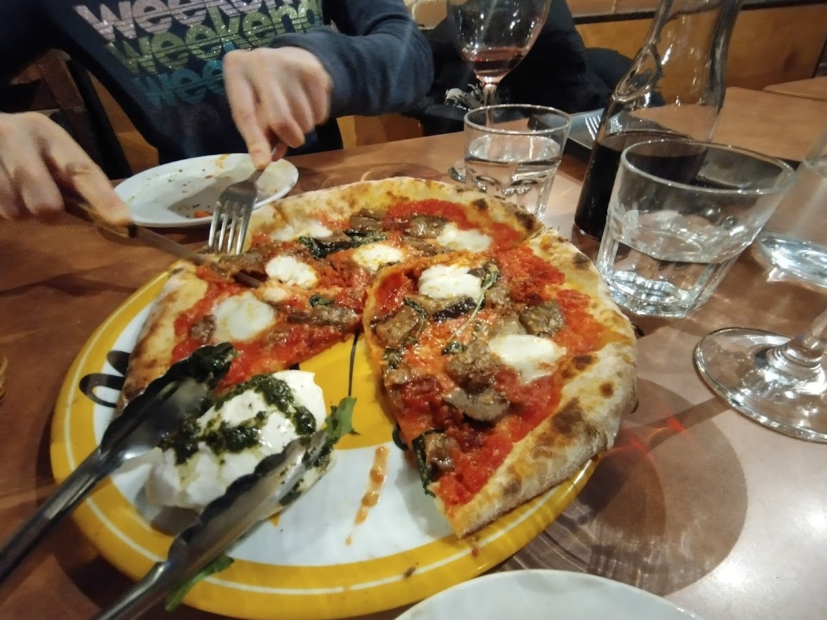 Napoli Centrale Pizzeria-4
