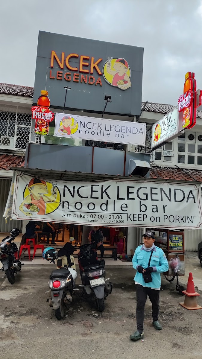 Ncek Legenda Noodle Bar, Kelapa Gading