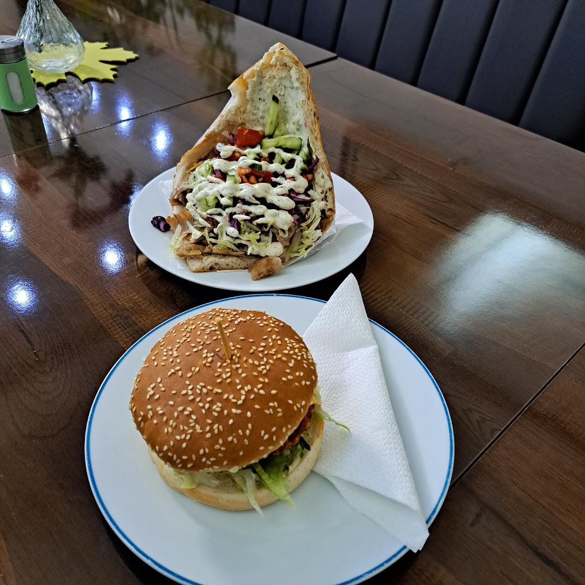 Neco's Grillhaus-6