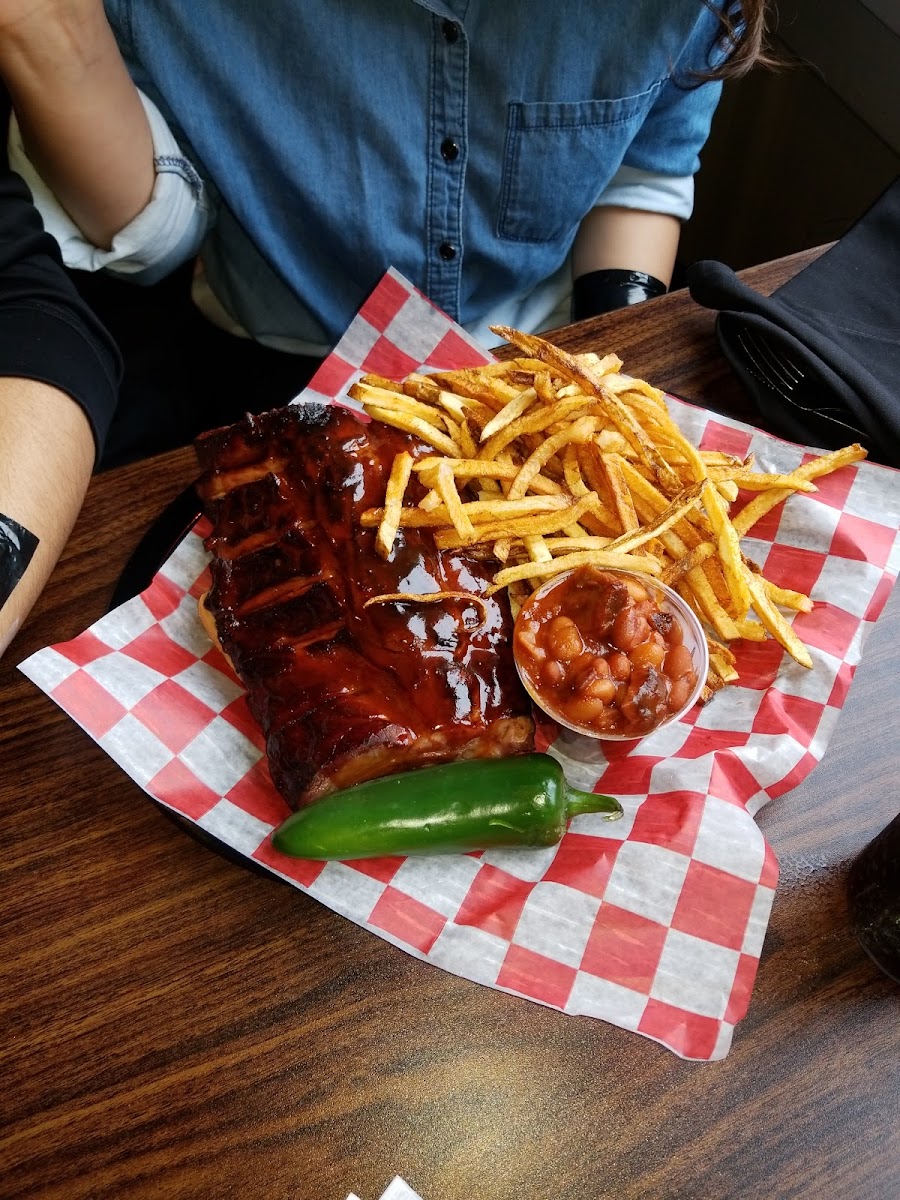 Neumeier's Rib Room-10
