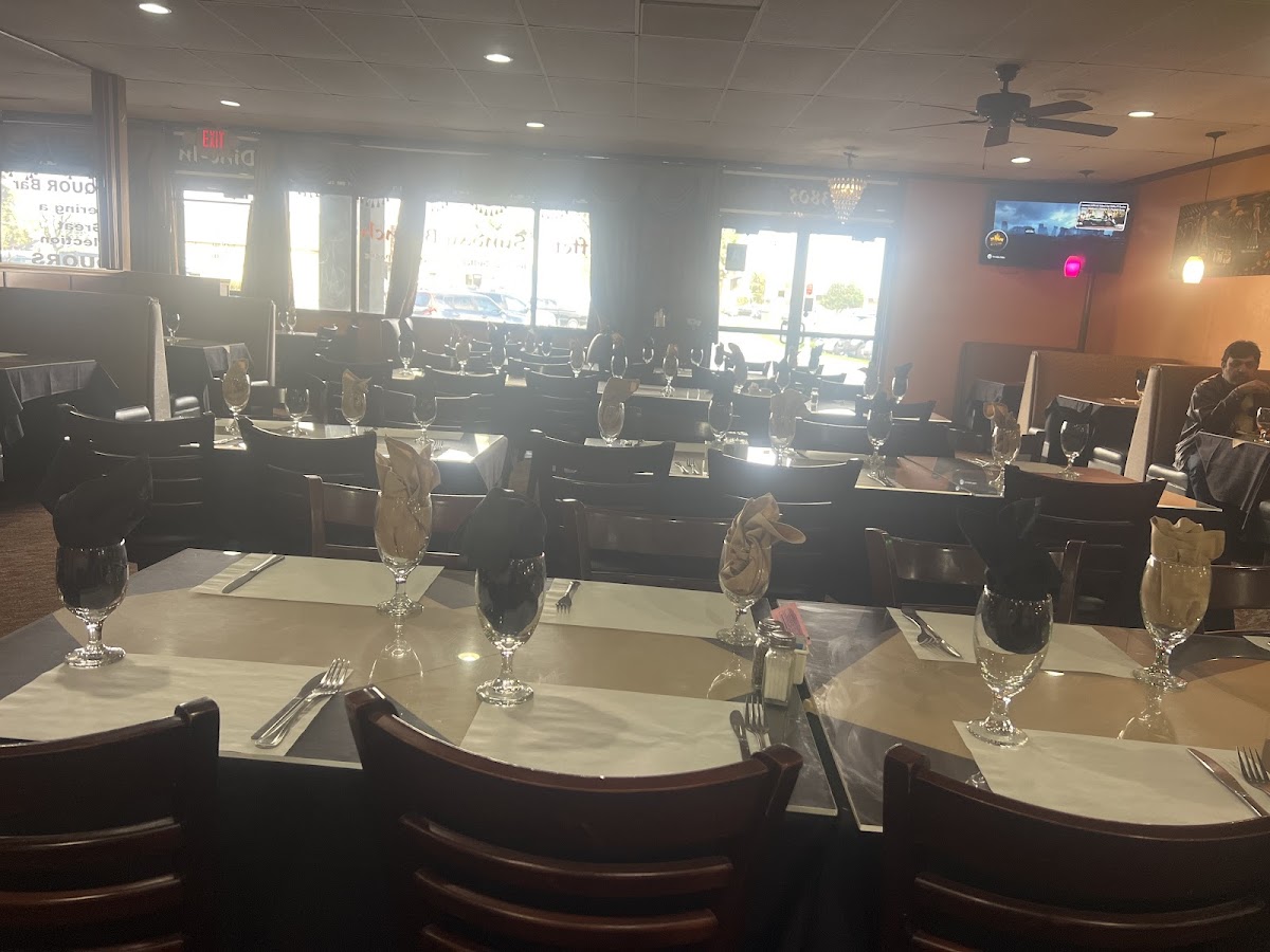 New Taj Palace Indian Restaurant Bakersfield-2