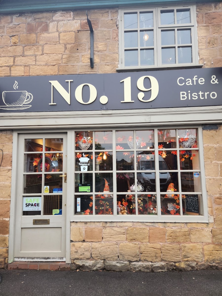 No.19 Cafe & Bistro