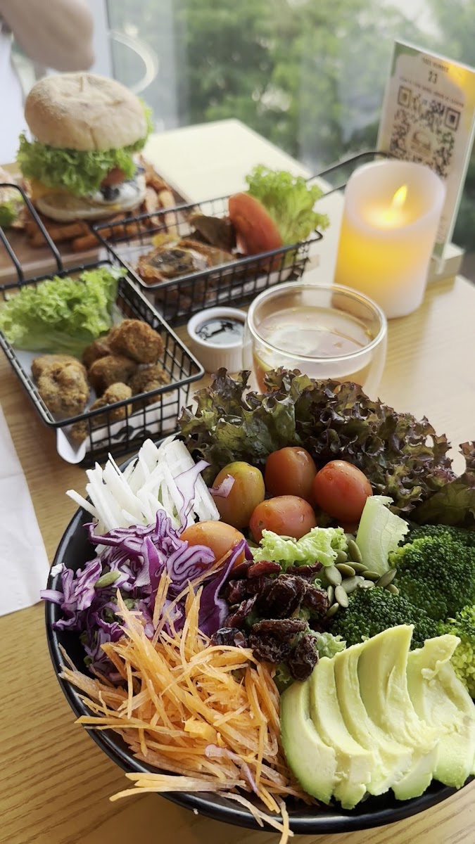 Nomvnom Bistro-2