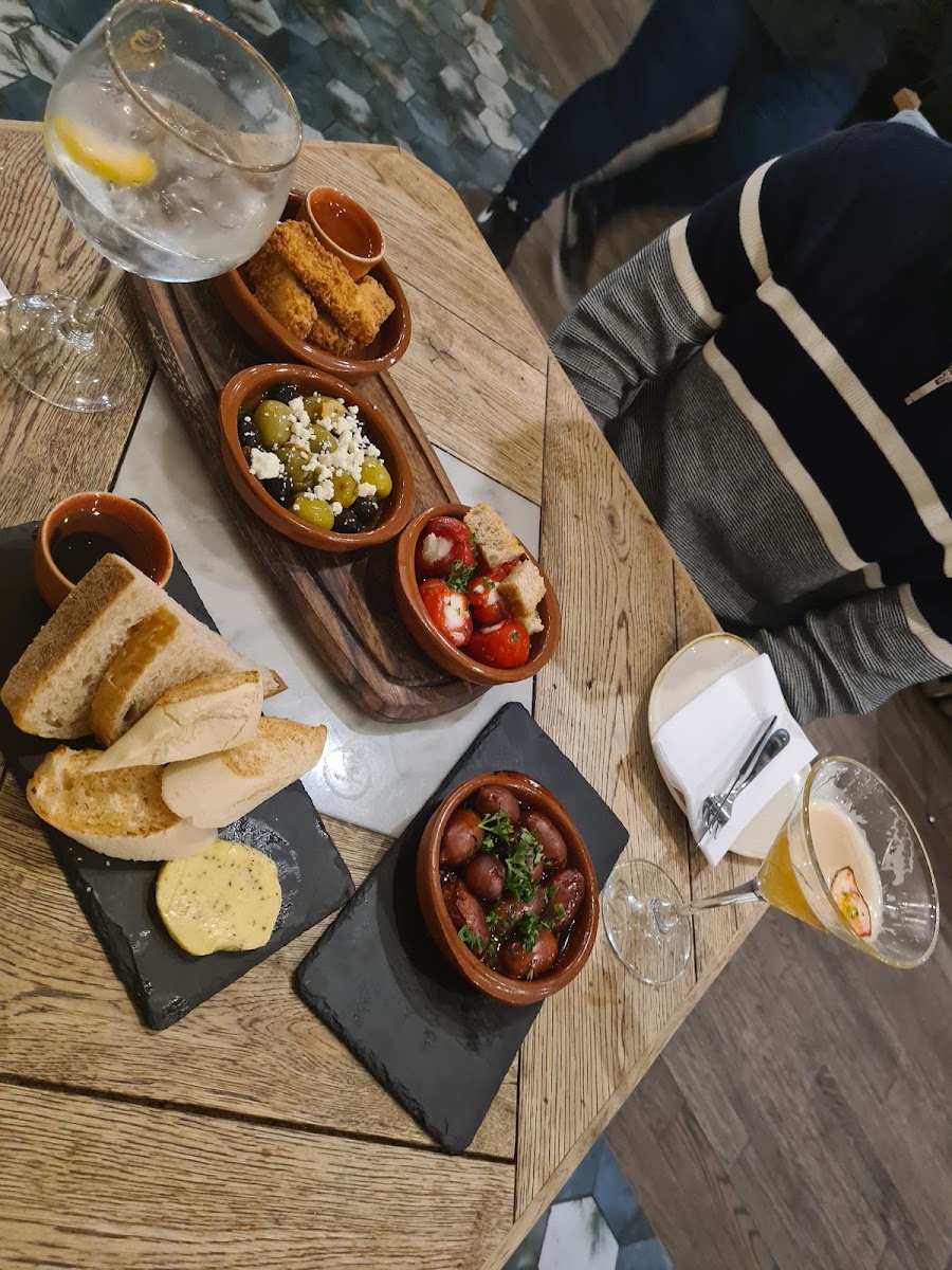 Number 73 Bar And Kitchen-5