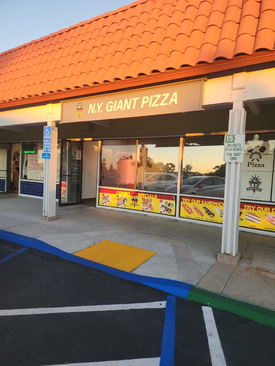 Ny Giant Pizza