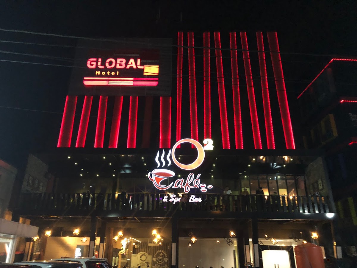 O2 Cafe & Sport Bar