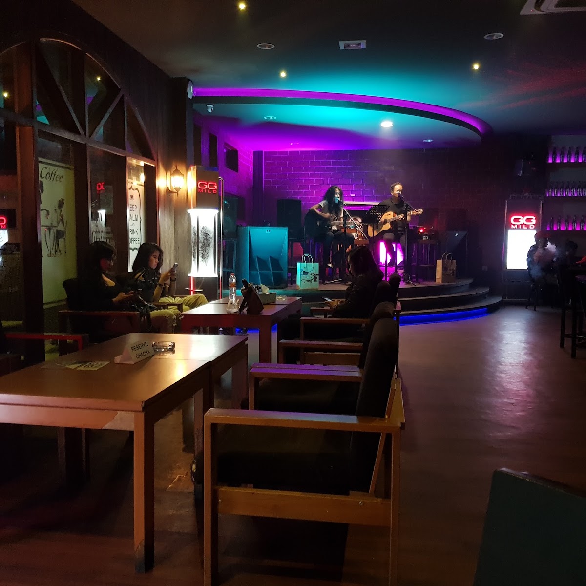 O2 Cafe & Sport Bar-4