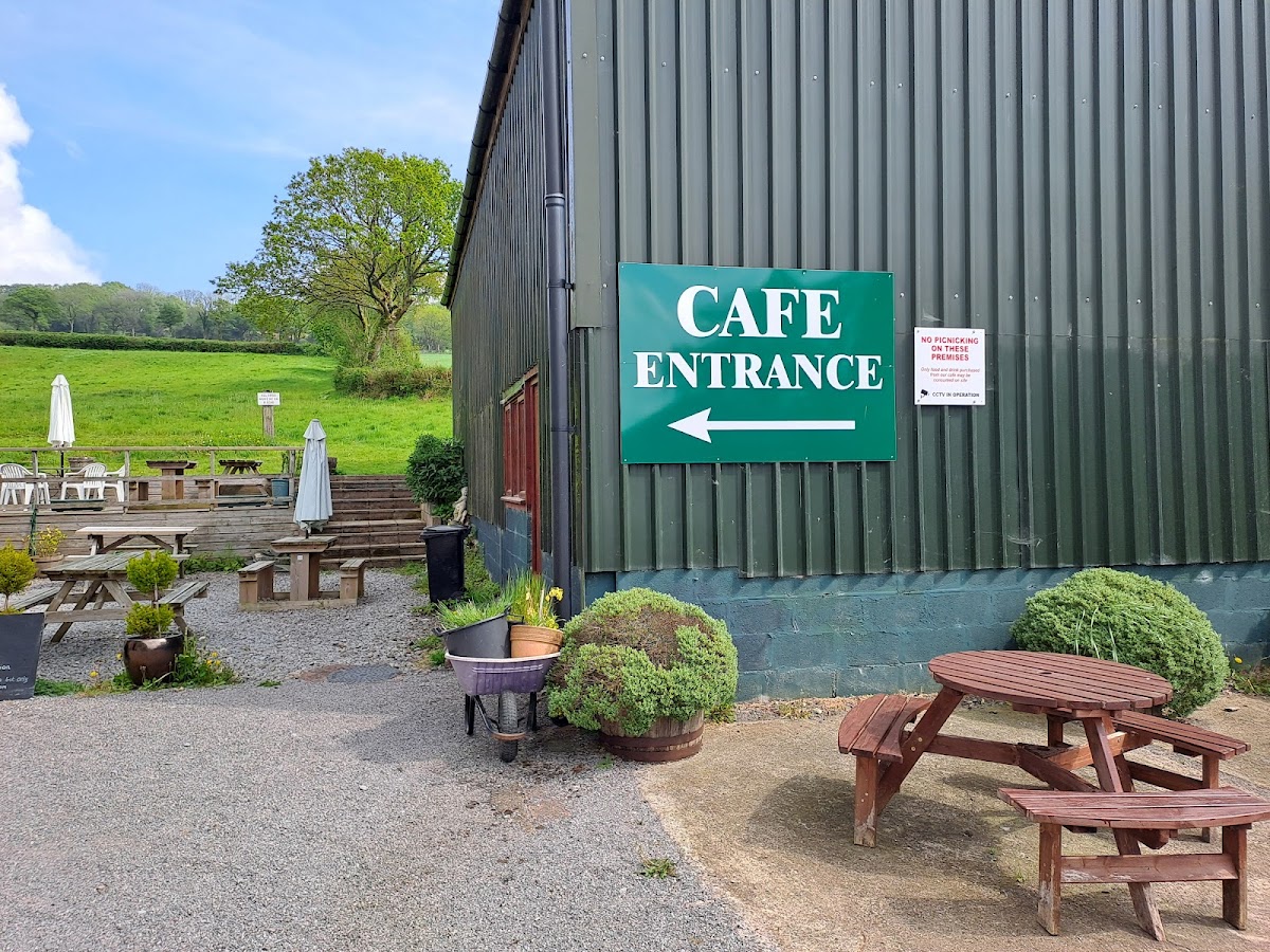 Oaklands Farm Café Ltd
