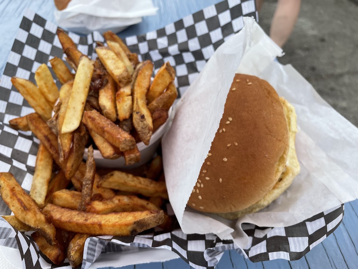 Oasis Drive-In-8