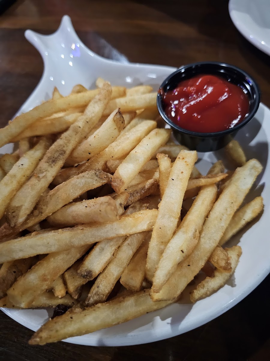Oggi's Sports Brewhouse Pizza-8