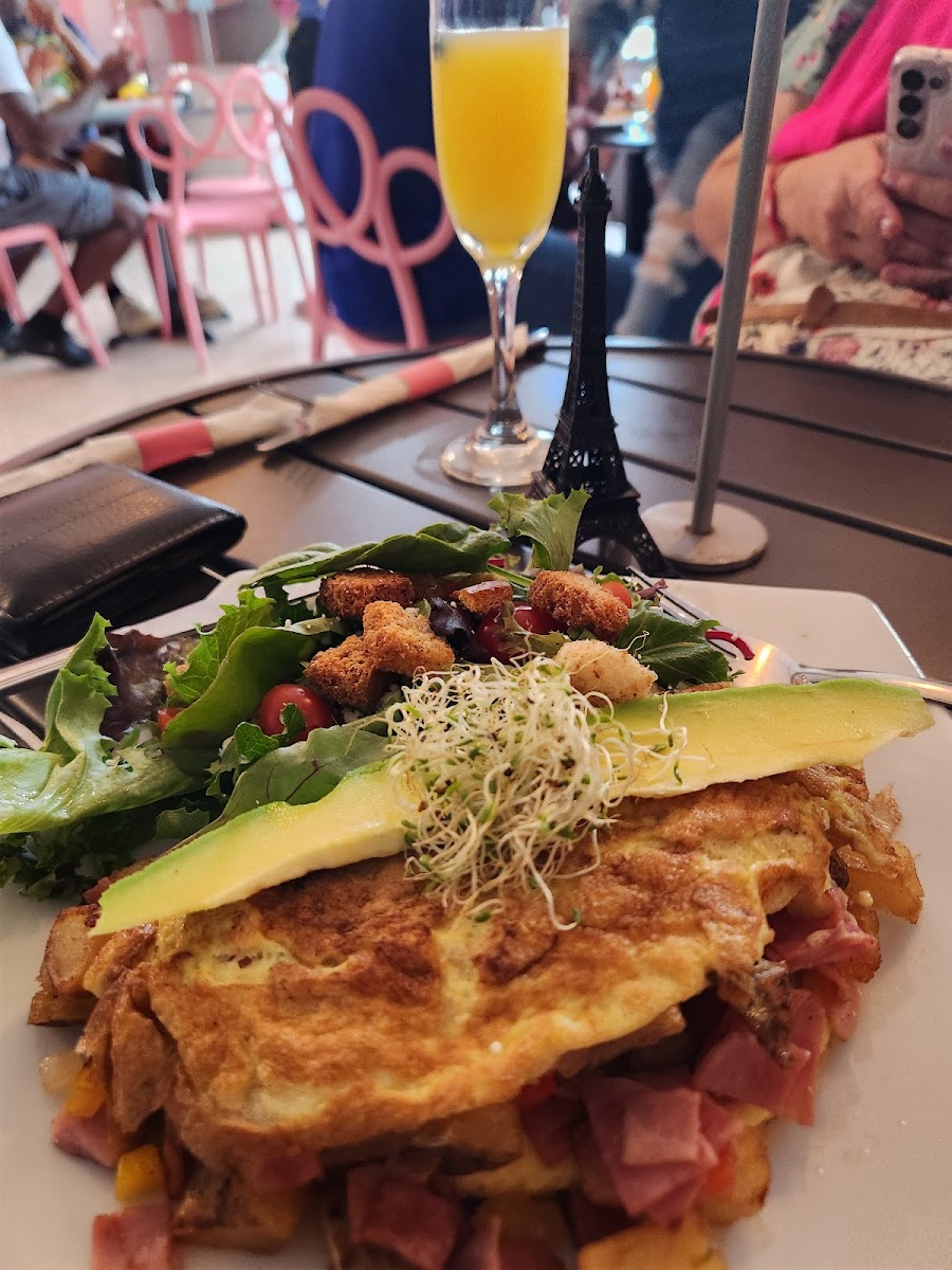 Oh Lala Coffee & Wine Bistro-5