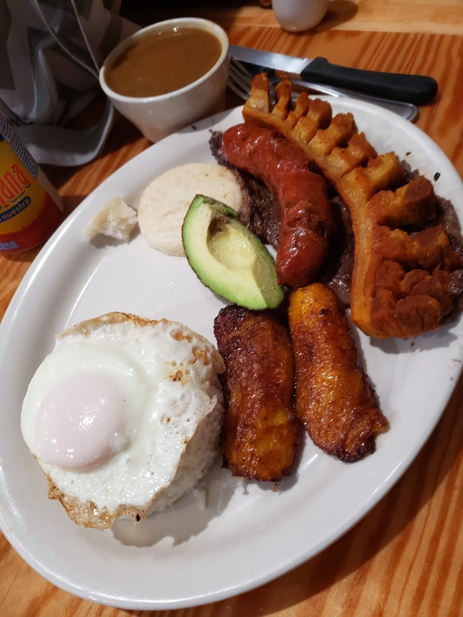 Oh Que Bueno Restaurant And Bakery-6