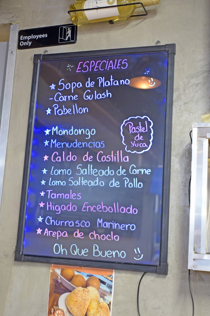 Menu Oh Que Bueno Restaurant And Bakery-4