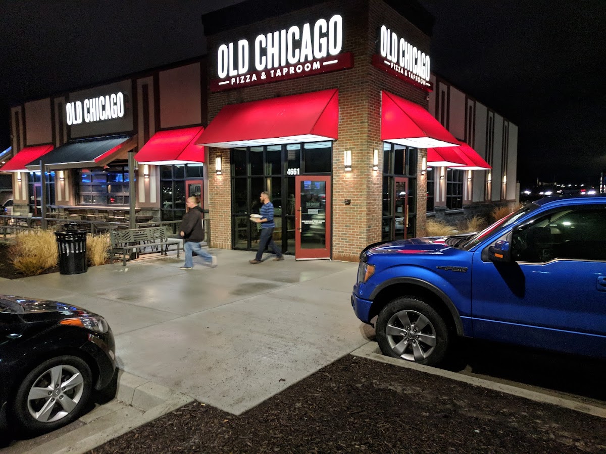 Old Chicago Pizza + Taproom