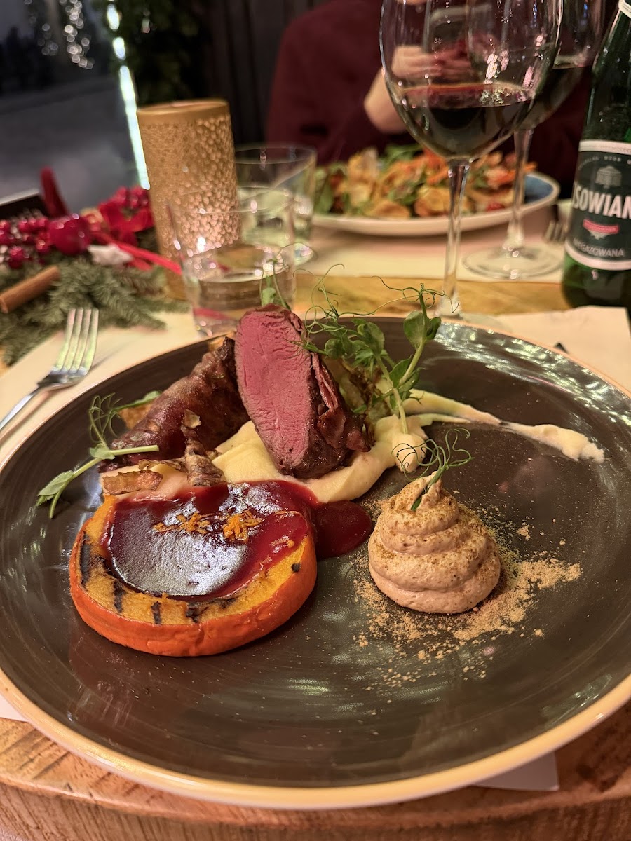 Old Town Restaurant And Wine Bar-3