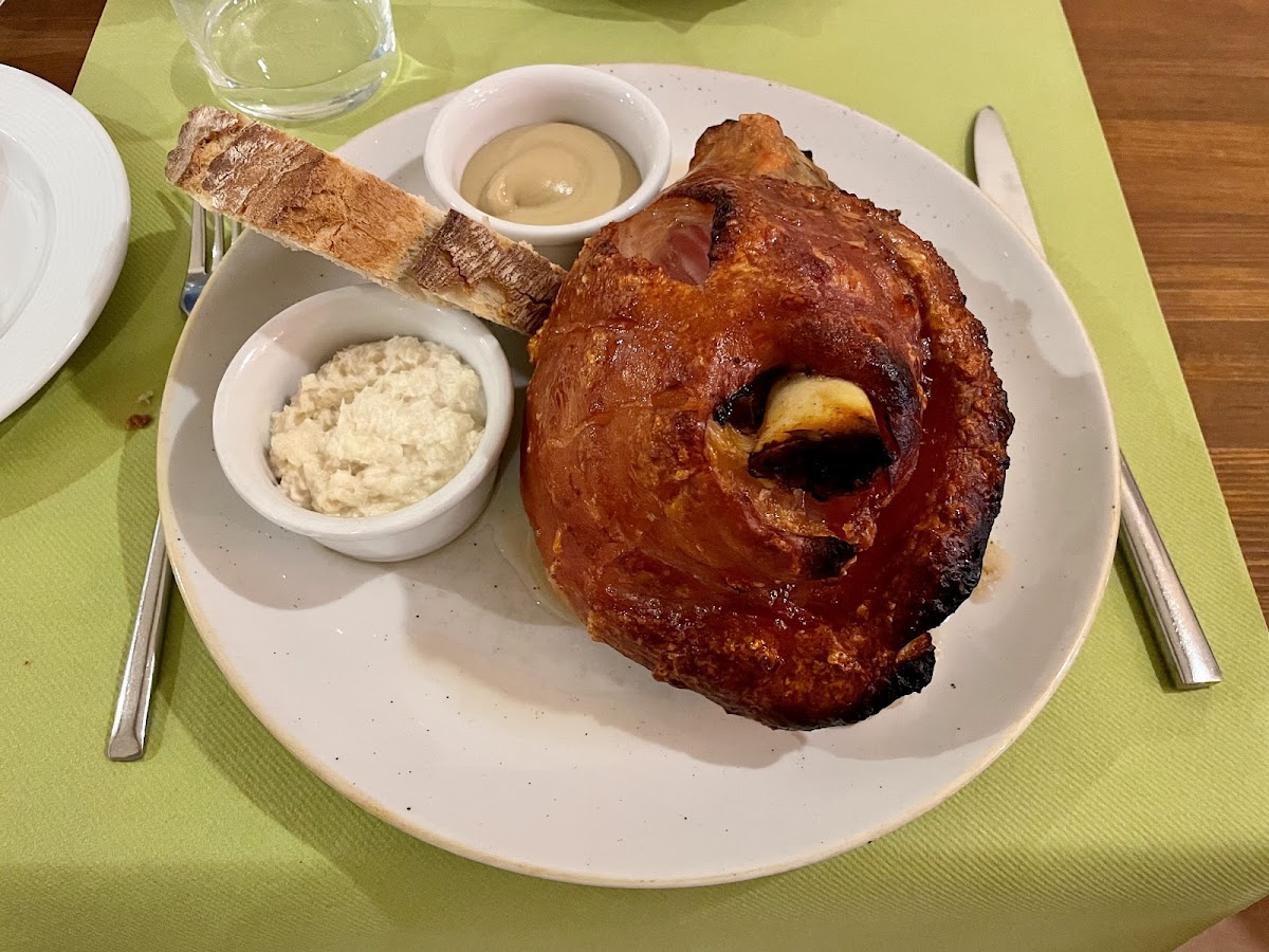 Old Town Restaurant And Wine Bar-5