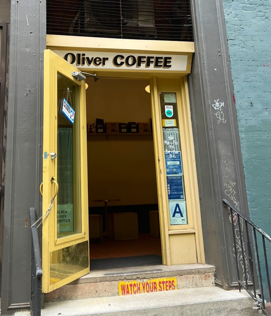 Oliver Coffee-4
