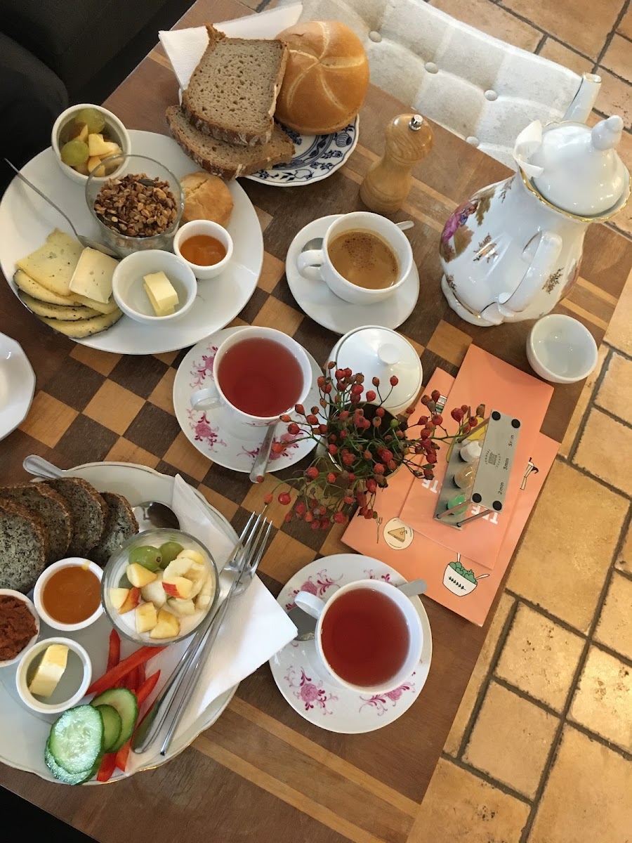 Omas Teekanne Cafe - Brunch - Frühstück - Kuchen-5