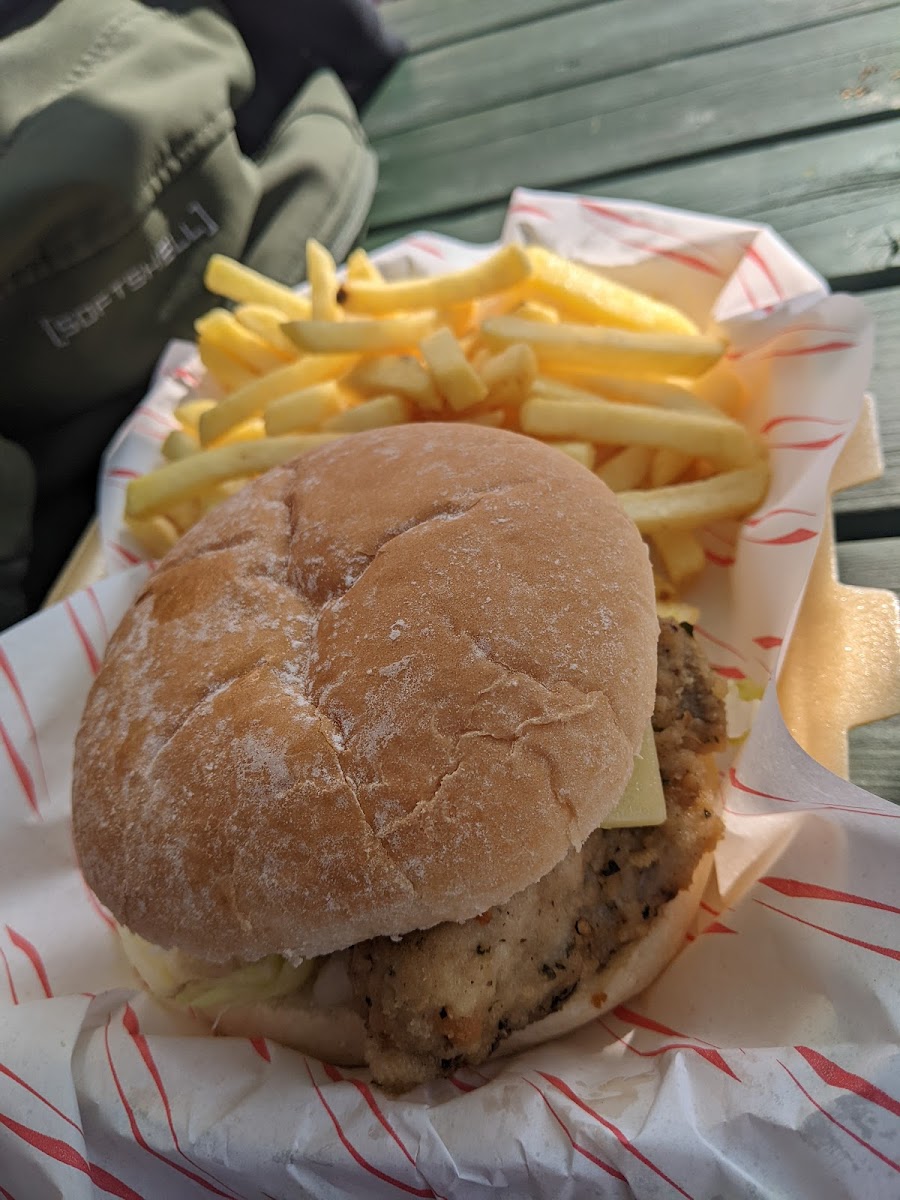 On A Roll - Uk's Most Easterly Diner & Takeaway-5