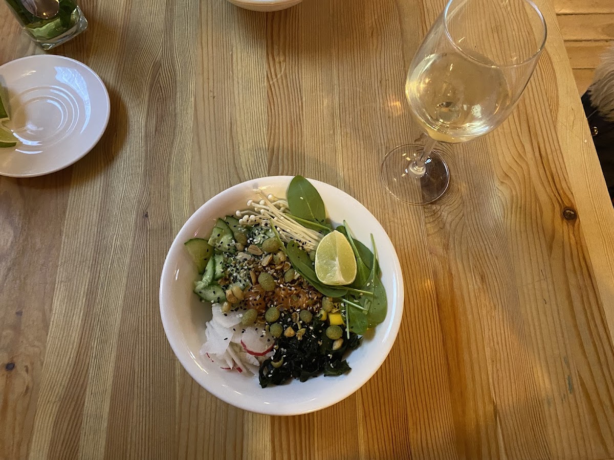 Ono Poké Bowl & Bar Restaurant - 5. Kerület-8