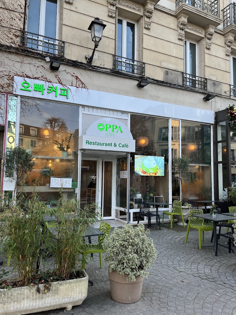 Oppa Café